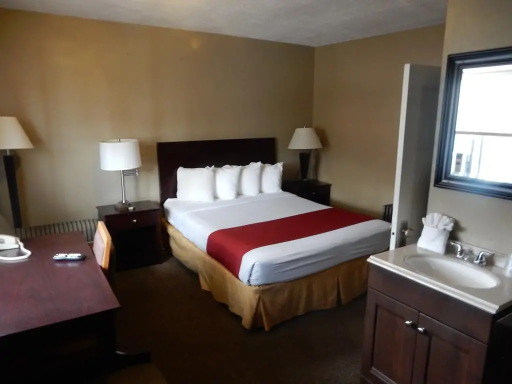 Citilodge Suites & Motel 8