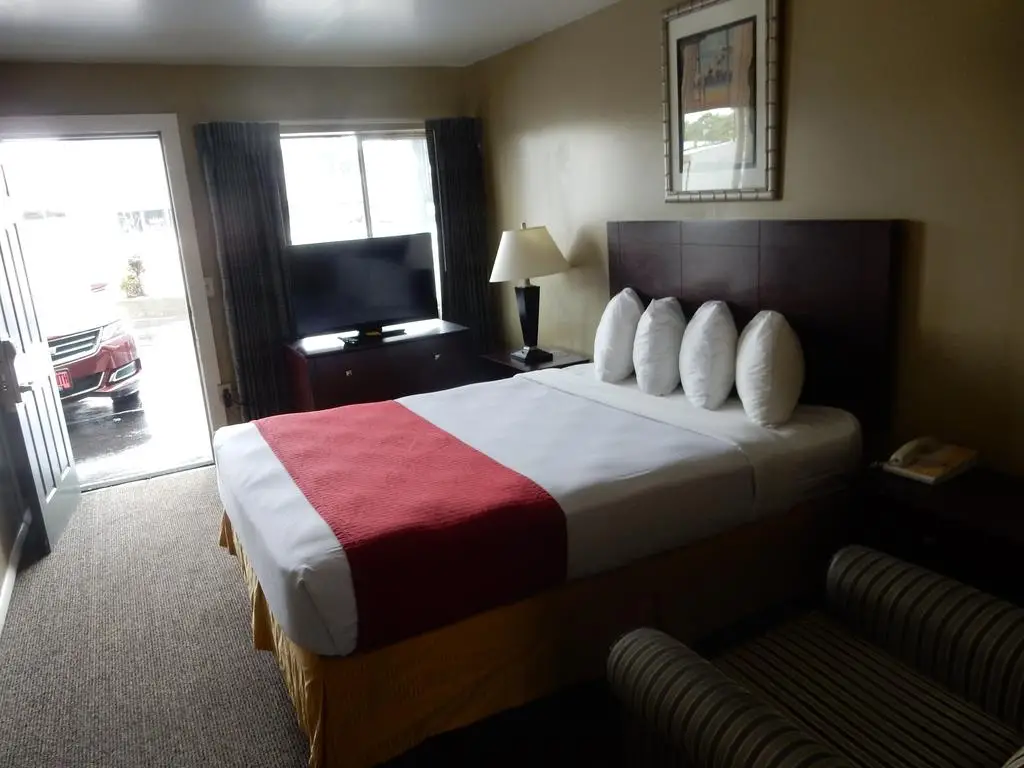Citilodge Suites & Motel 9