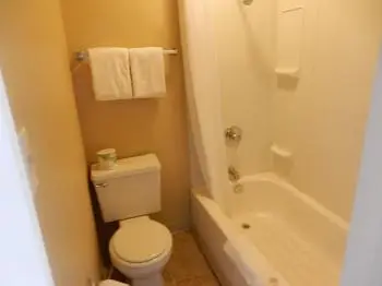 Citilodge Suites & Motel 10